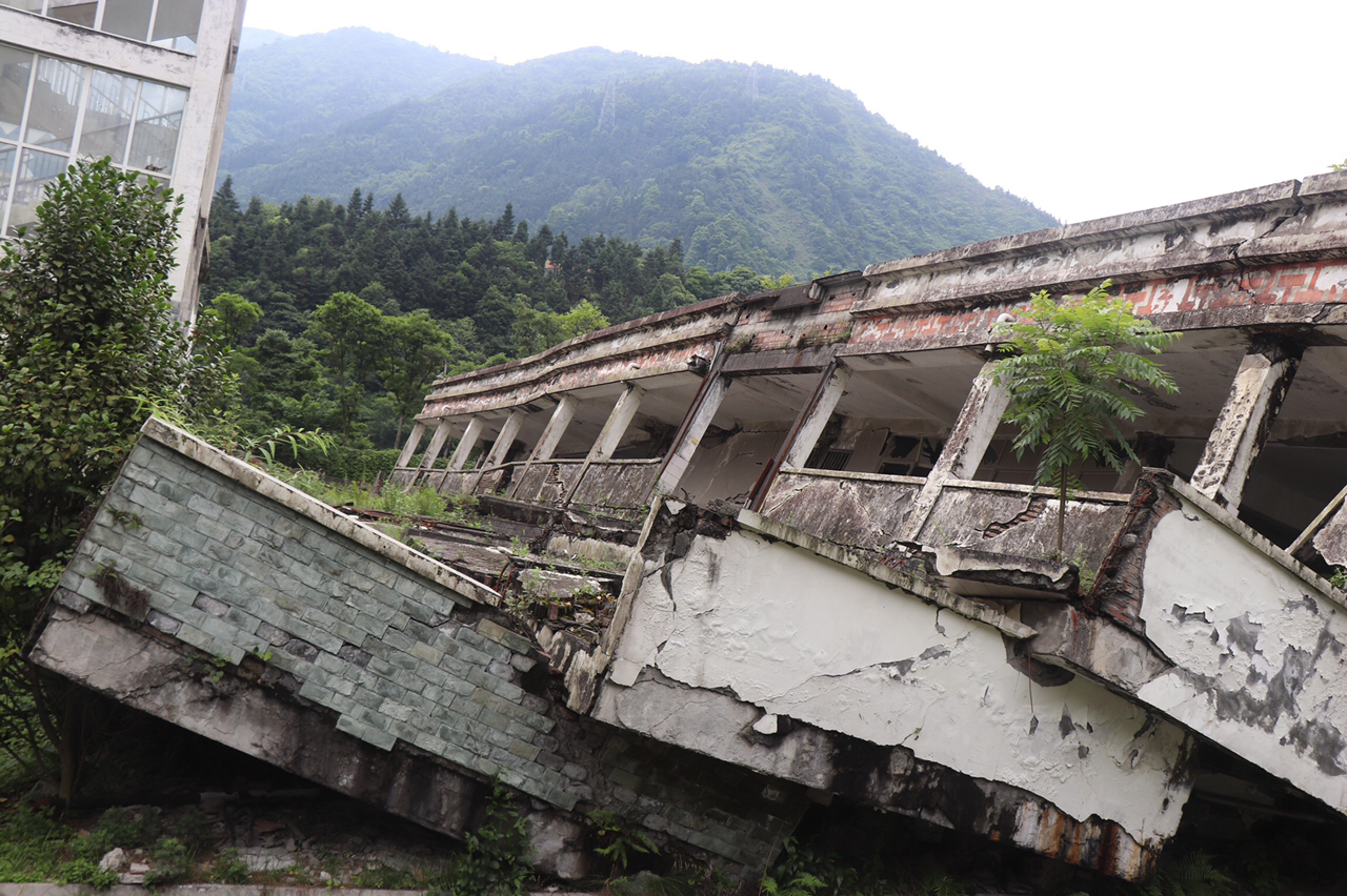 探访漩口中学地震遗址